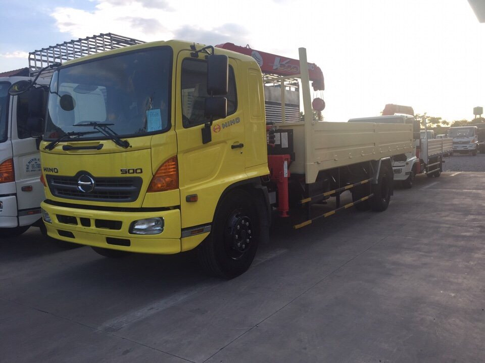 xe-cau-hino image xe tai hino gan cau
