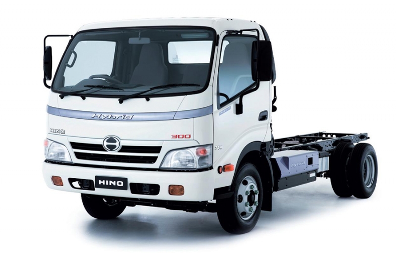 hino 300 2018