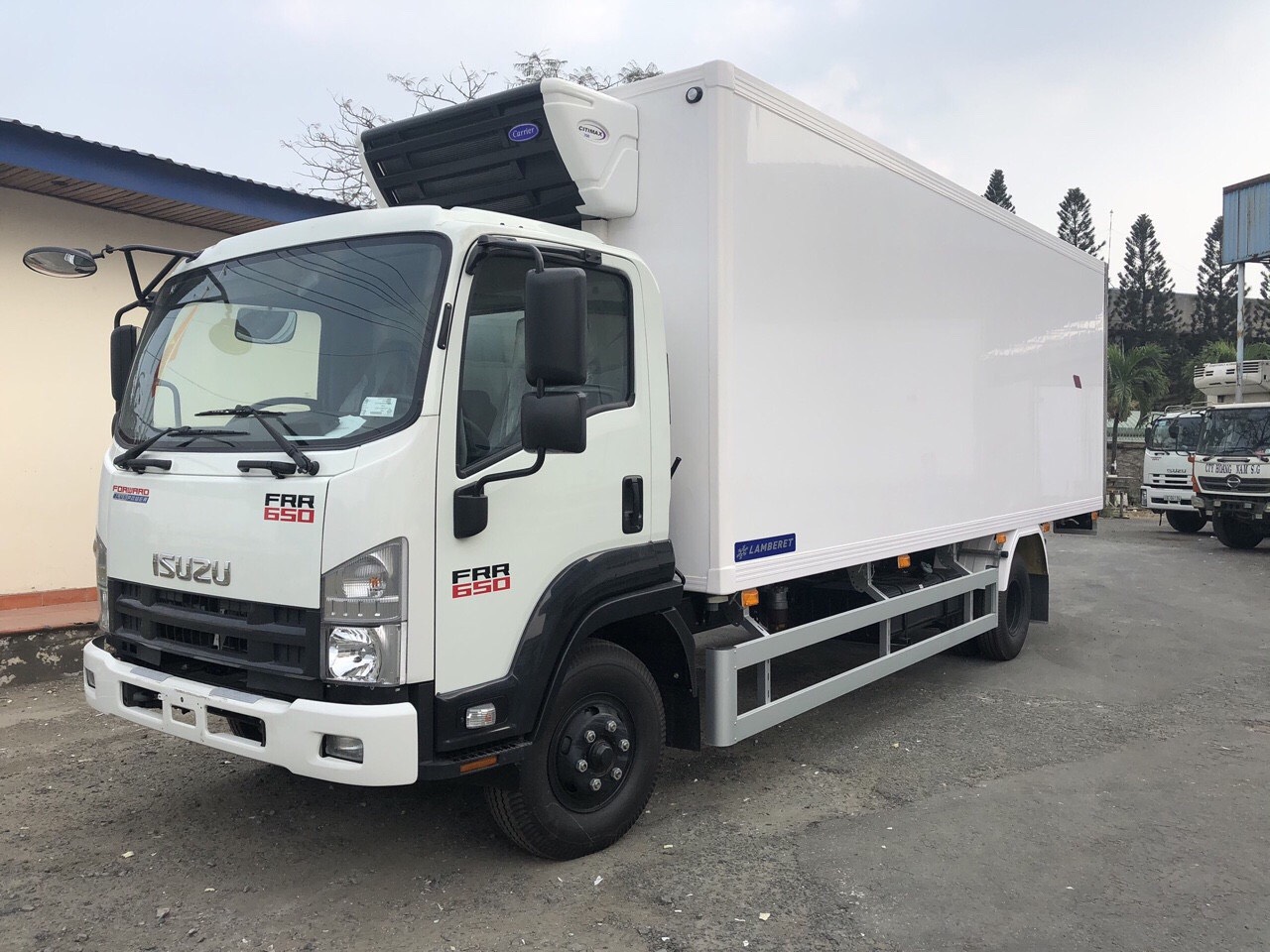f00085115433af6df622  so sánh thùng đông lạnh HINO -ISUZU | Xe tải Hino HCM